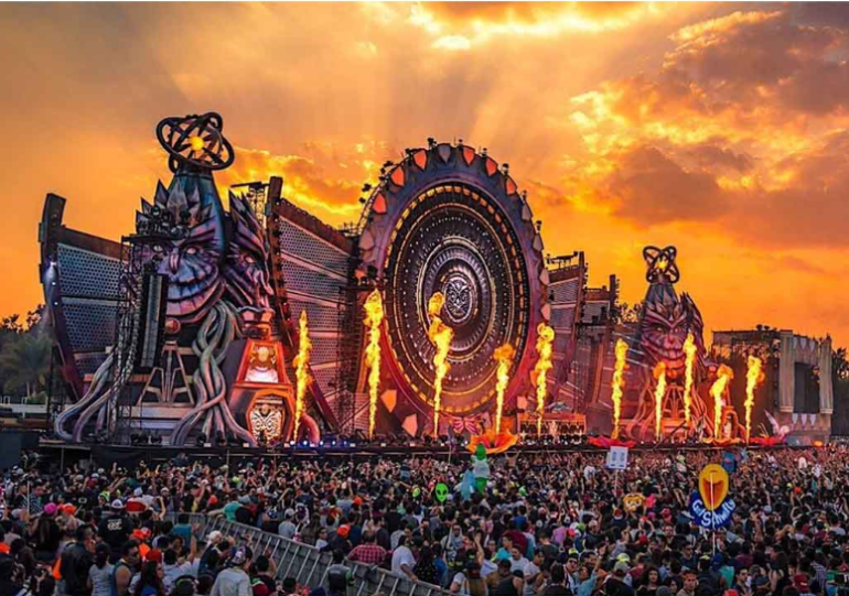 Night Owl el símbolo que observa a EDC desde la noche