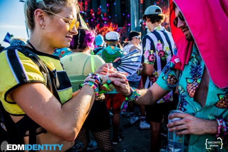 PLUR el código que define la cultura de EDC