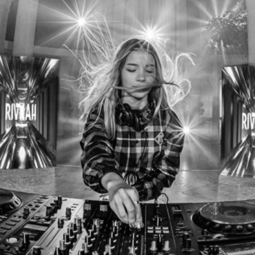 Avicii sigue emocionando a DJs y fans años después