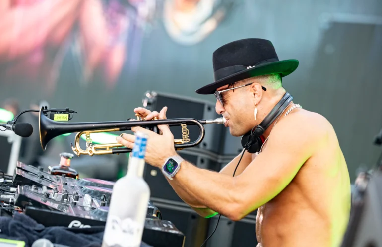 Timmy Trumpet lanza Not A Place con Oaks